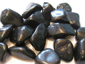shungite_tumbled_stone